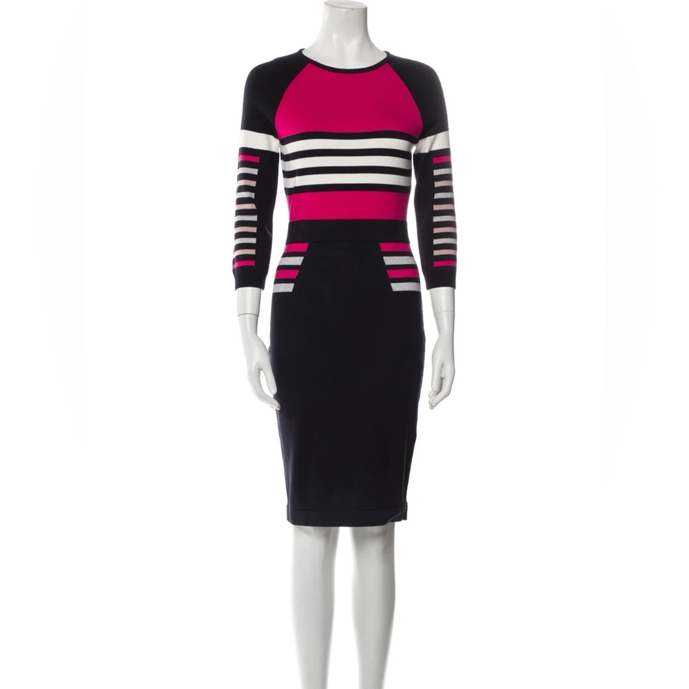 KAREN MILLEN
Striped Knee-Length Dress New w/ Tags
Size XS